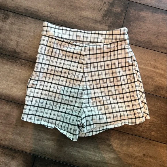 Plaid mini skort - Picture 2 of 3